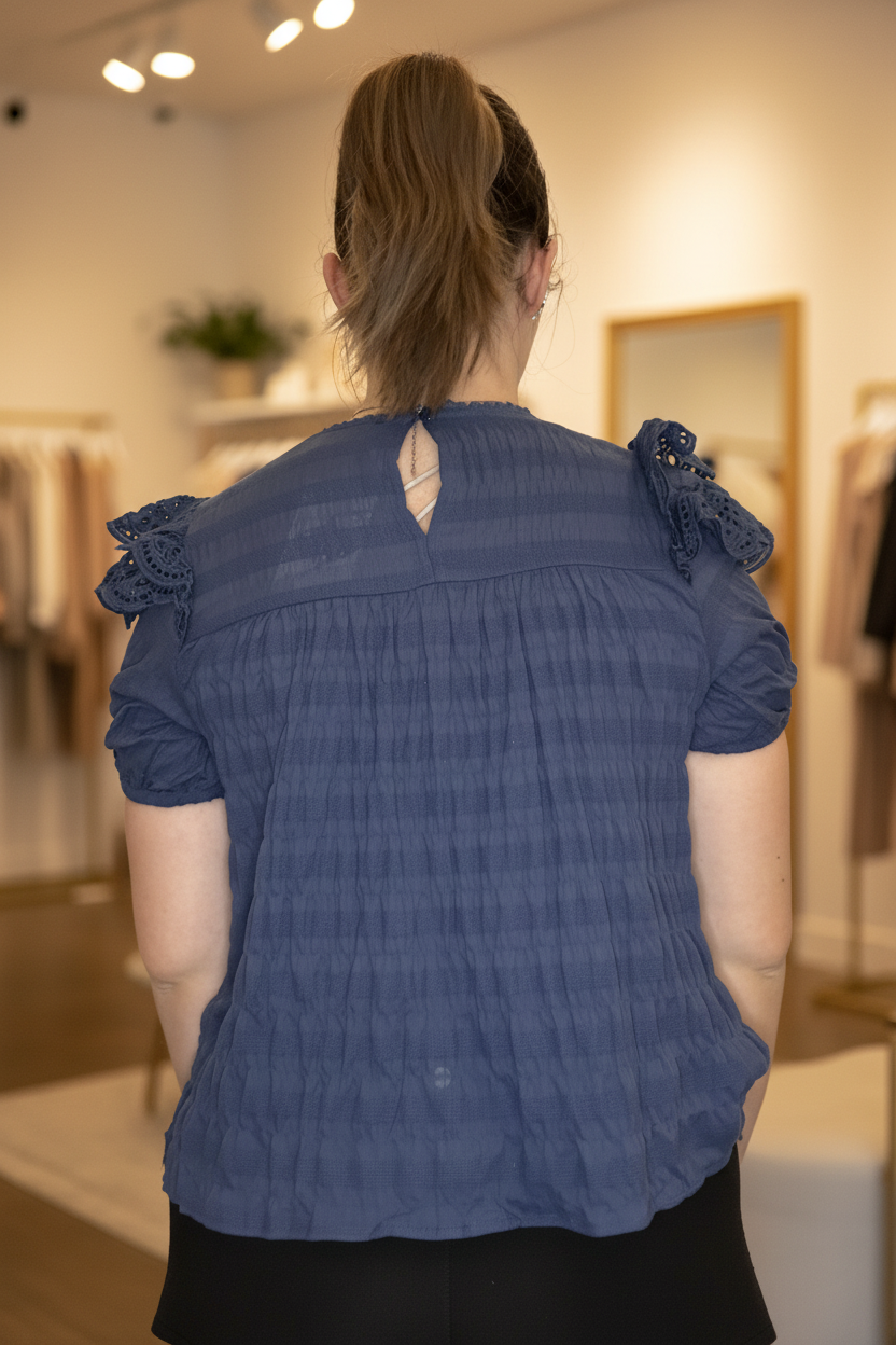 Back view - lifestyle boutique