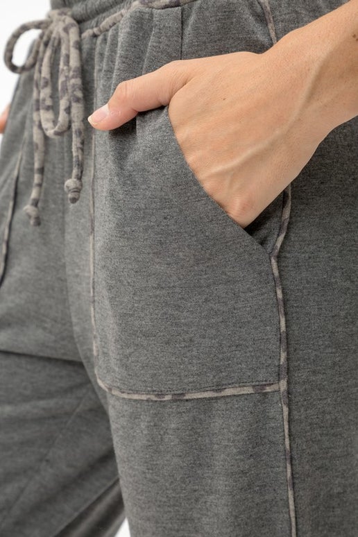 Contrast Piping Detail Straight Leg Pants