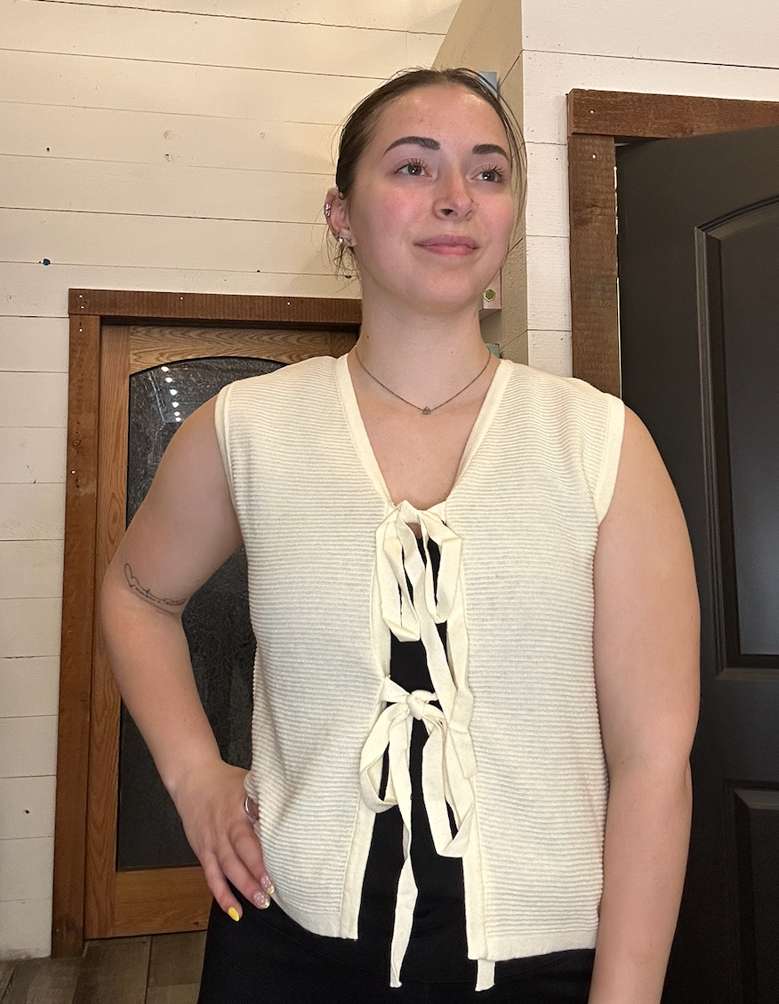 Front Bow Detail Textured Sweater Vest