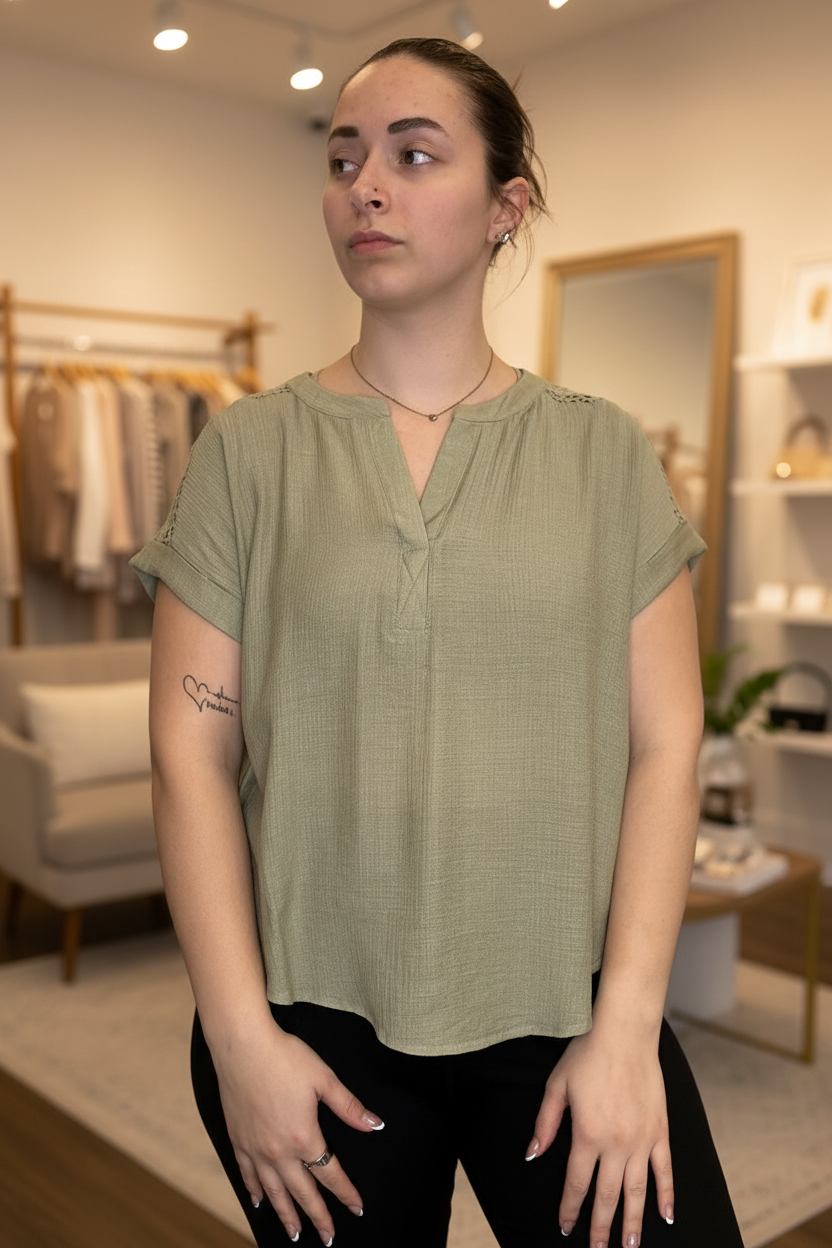 Front view - lifestyle boutique