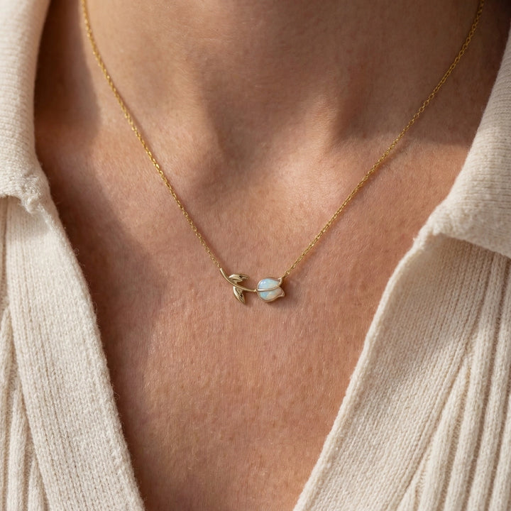 Dainty Tulip Pendant Necklace