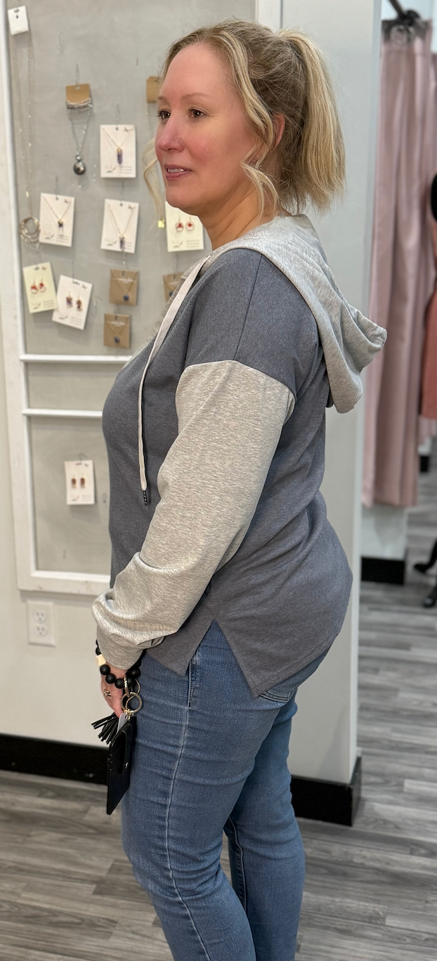 Colorblock Hooded V-Neck Pullover Sweatshirt