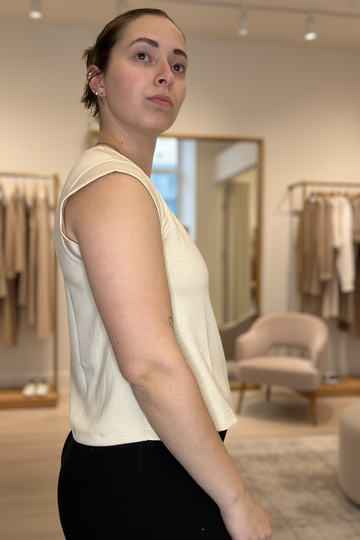 Side view - lifestyle boutique