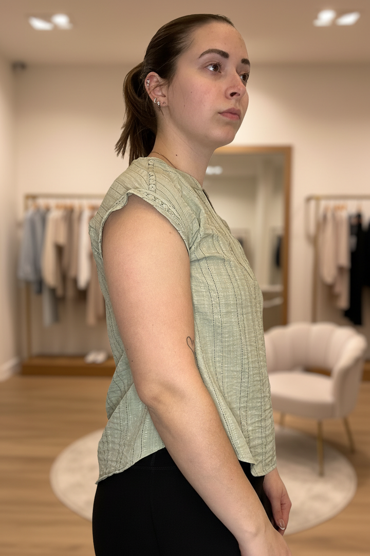 Side view - lifestyle boutique