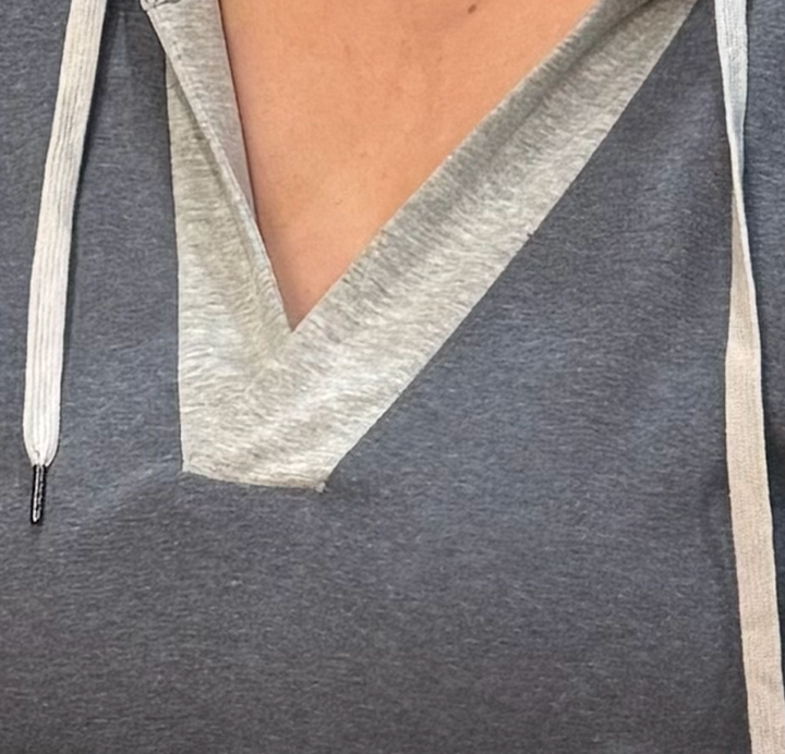 Colorblock Hooded V-Neck Pullover Sweatshirt